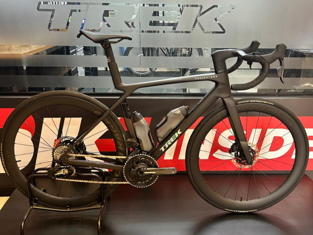 Bicicleta Madone SLR 7 AXS 
